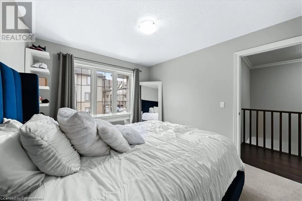 75 SOUTHSHORE Crescent