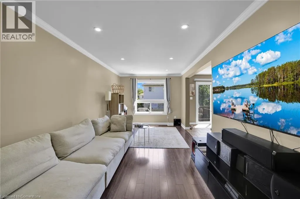 42 VENNIO Lane