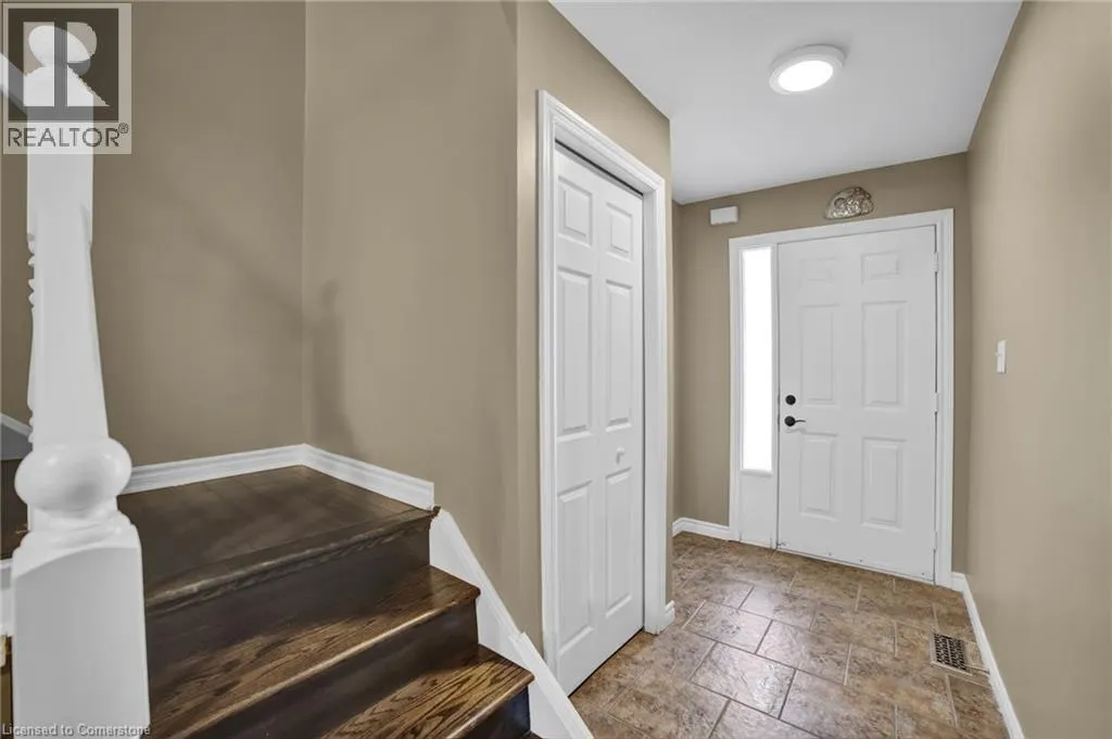 42 VENNIO Lane