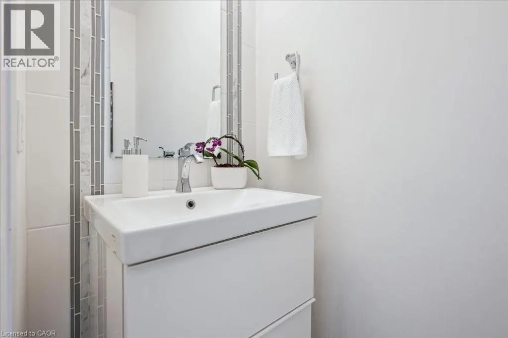 605 MONTPELLIER Drive Unit# B, #B