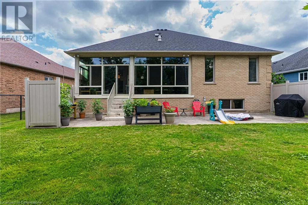 3300 CHARLESTON Drive