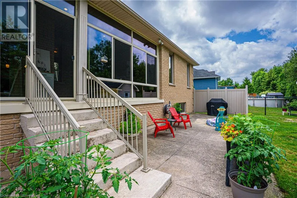 3300 CHARLESTON Drive