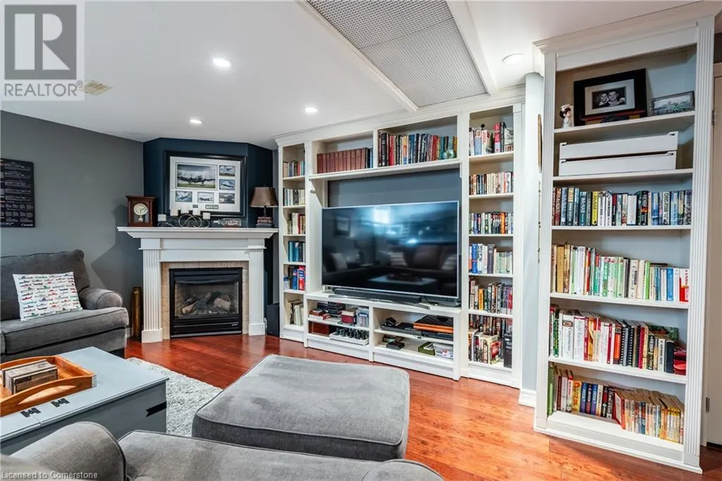 56 VIDEL Crescent