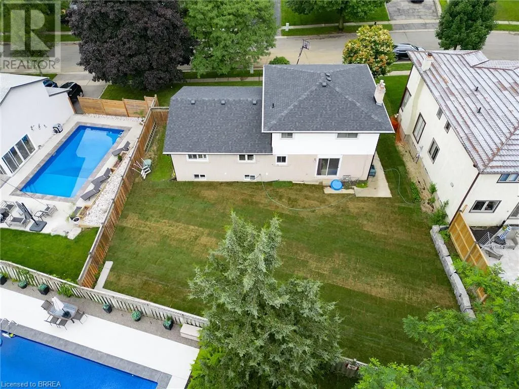 41 WESTBRIER Knoll