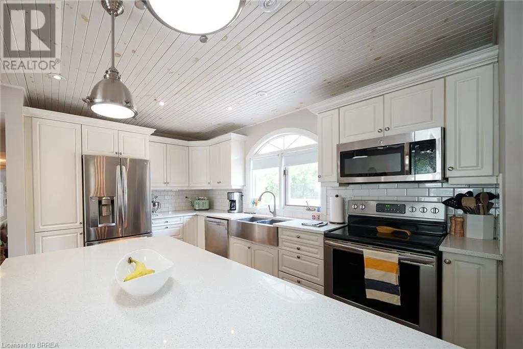 41 WESTBRIER Knoll