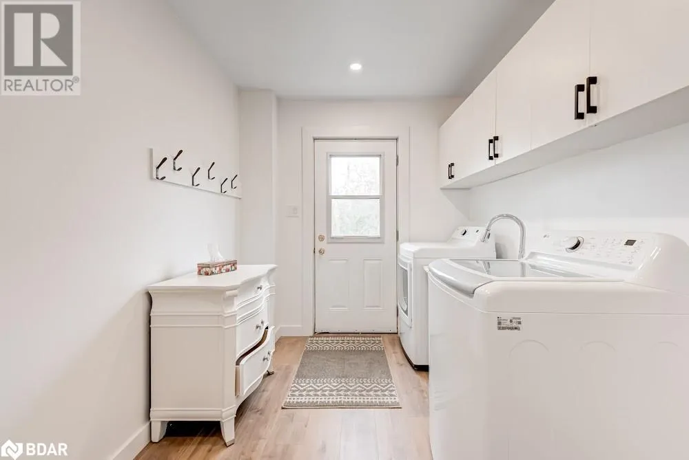 2252 RICHARD Street