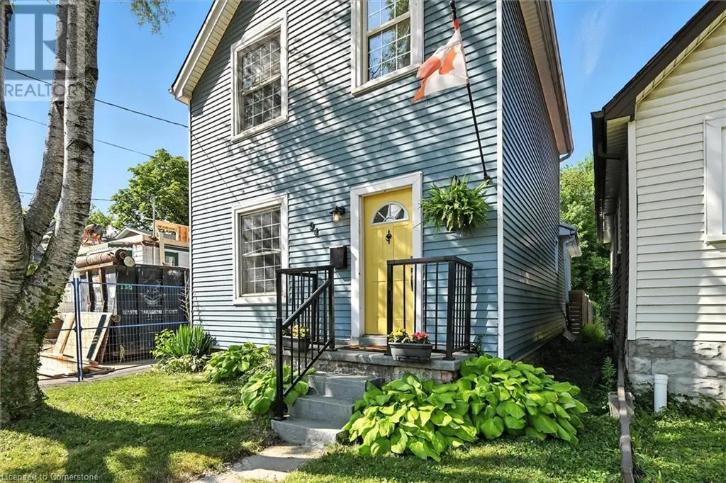 94 ROYAL Avenue