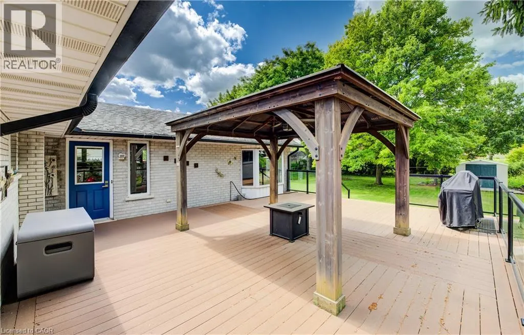 28 ELMHURST Crescent