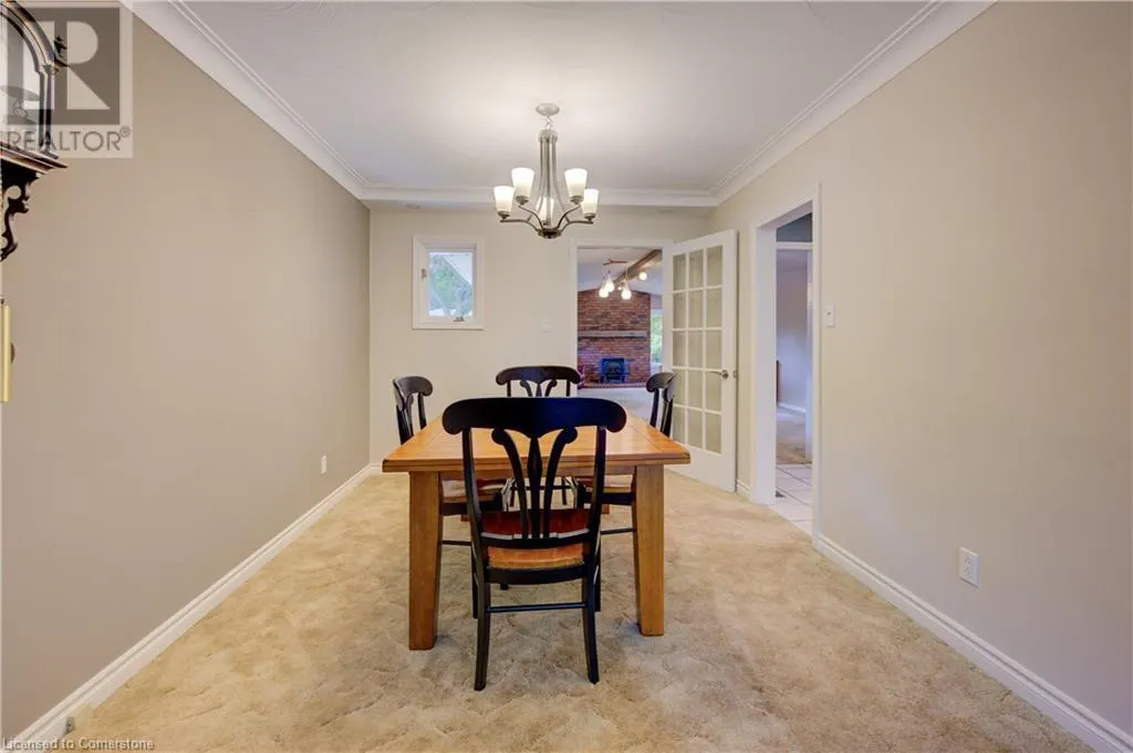 28 ELMHURST Crescent