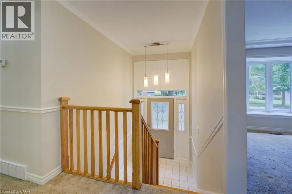 28 ELMHURST Crescent