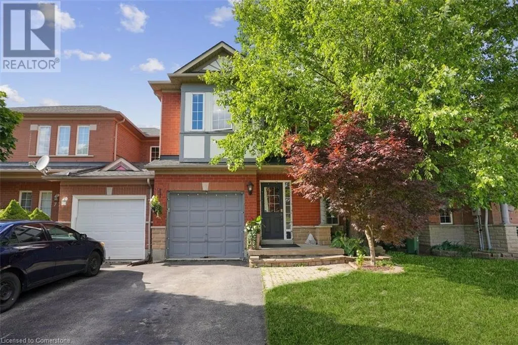 70 MOORE Crescent