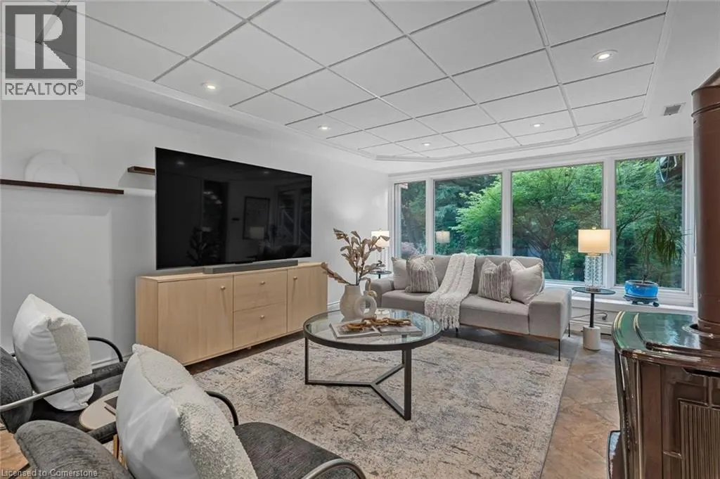 937 MONTGOMERY Drive