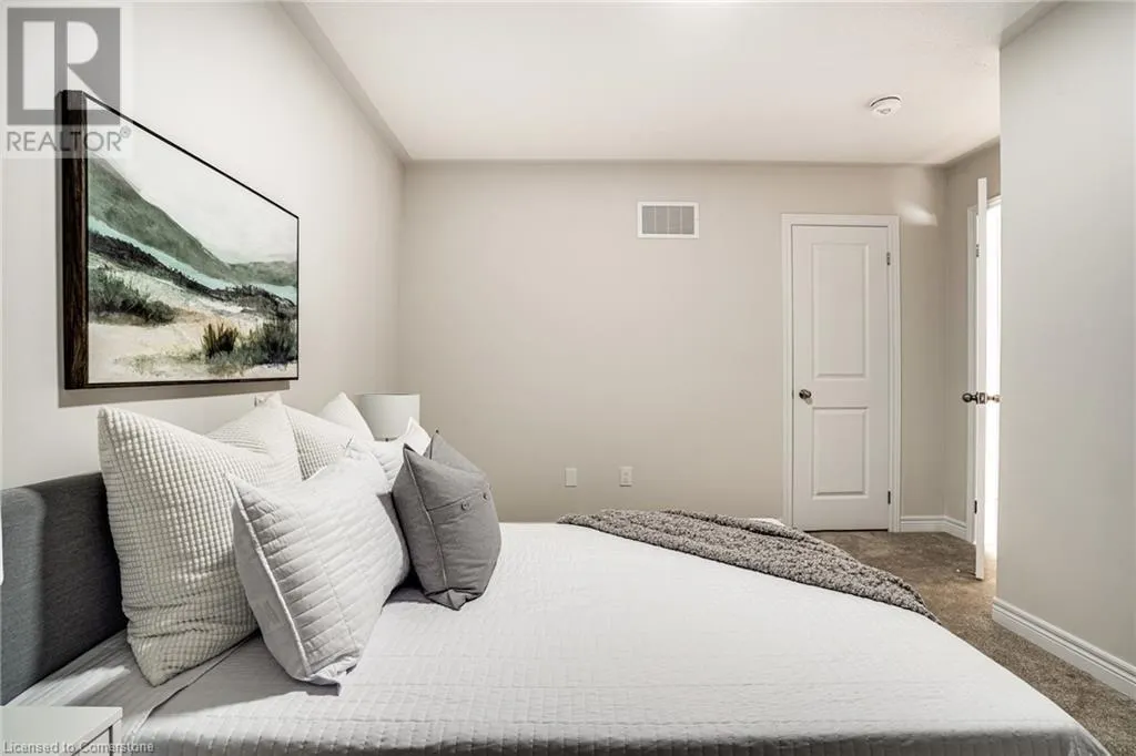 26 BENTGRASS Drive