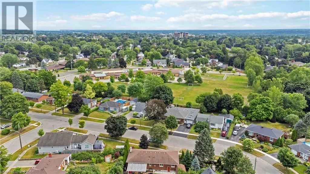 25 HILLIER Crescent