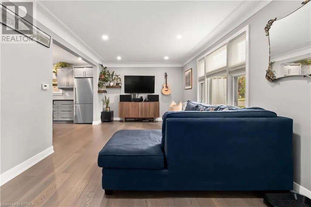 25 HILLIER Crescent