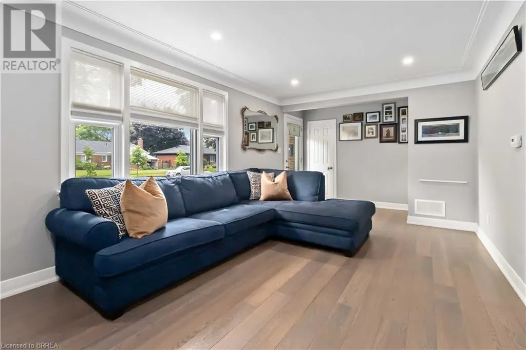 25 HILLIER Crescent