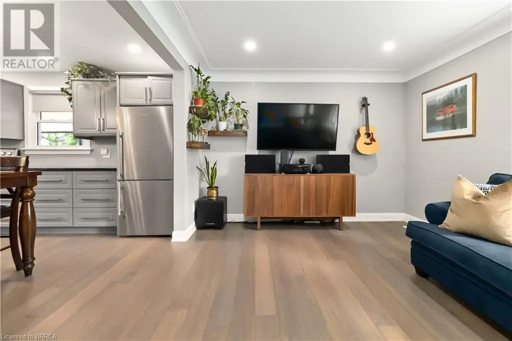 25 HILLIER Crescent