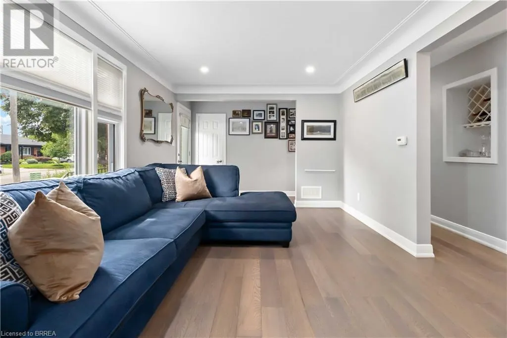 25 HILLIER Crescent