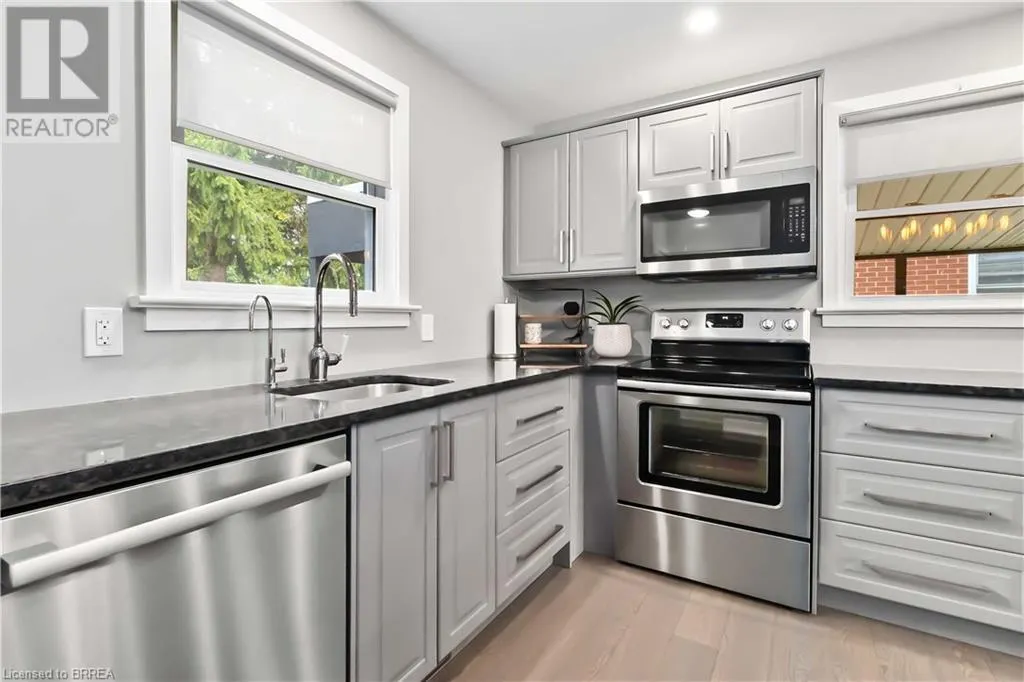 25 HILLIER Crescent