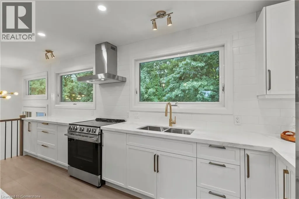 36 SPRING GARDEN Boulevard