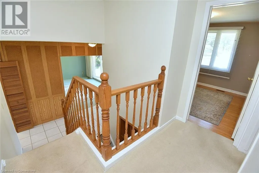 552 HULL Court