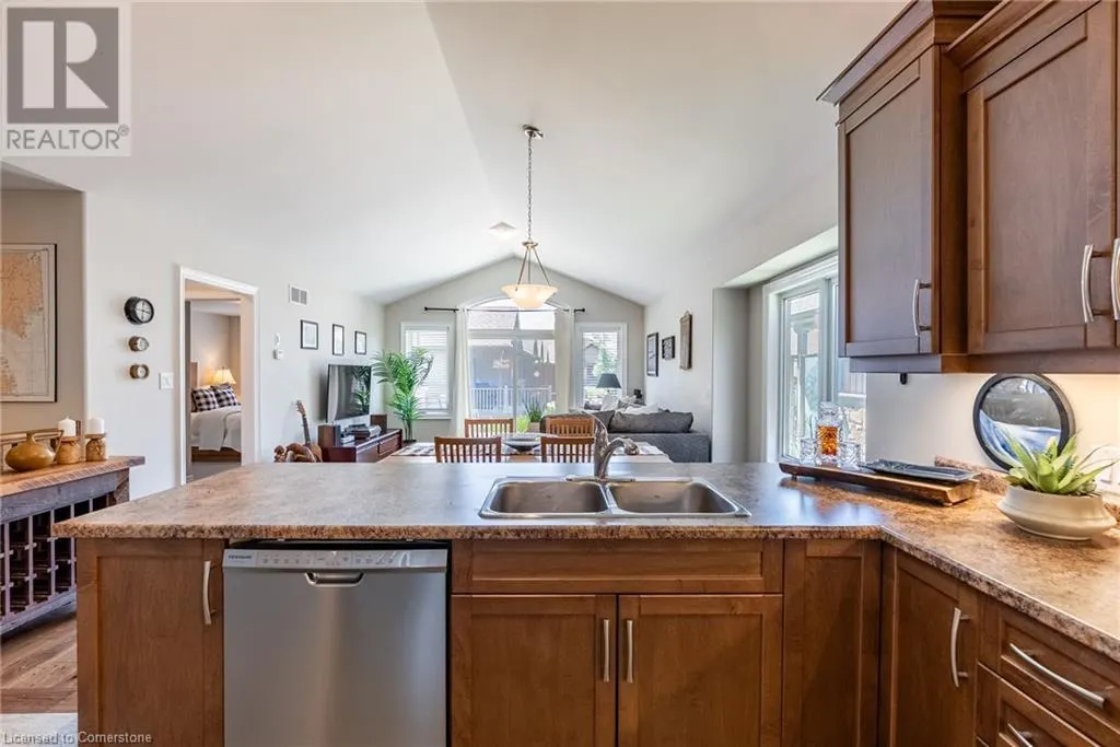 9 RICHARD Crescent
