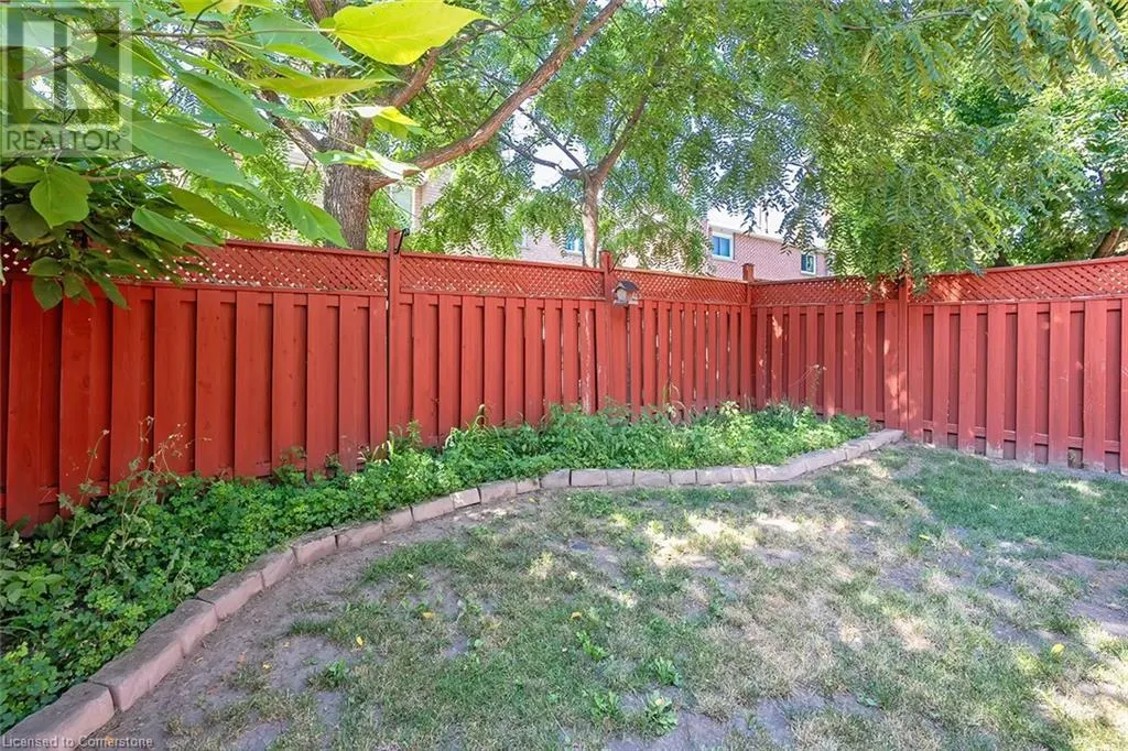9 WAKEFIELD Lane