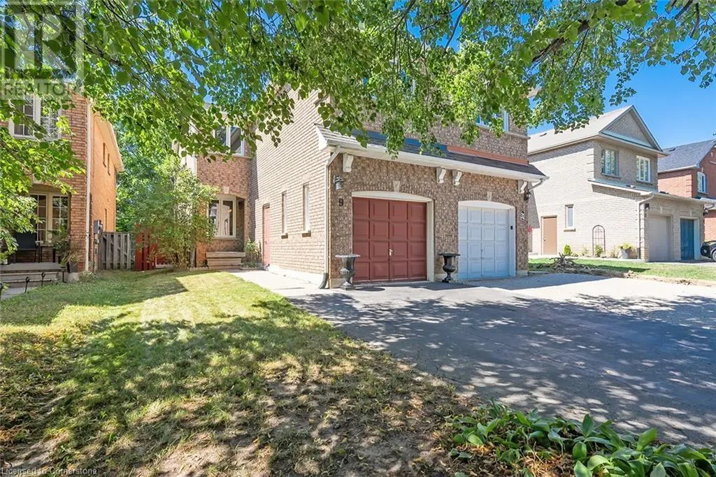 9 WAKEFIELD Lane