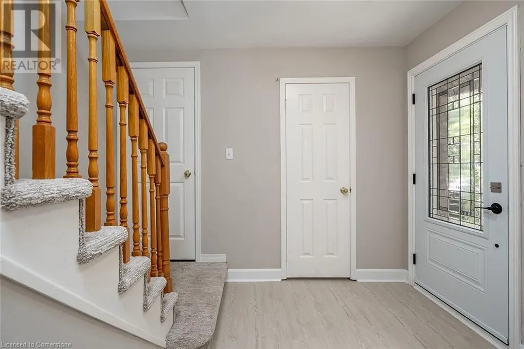 9 WAKEFIELD Lane