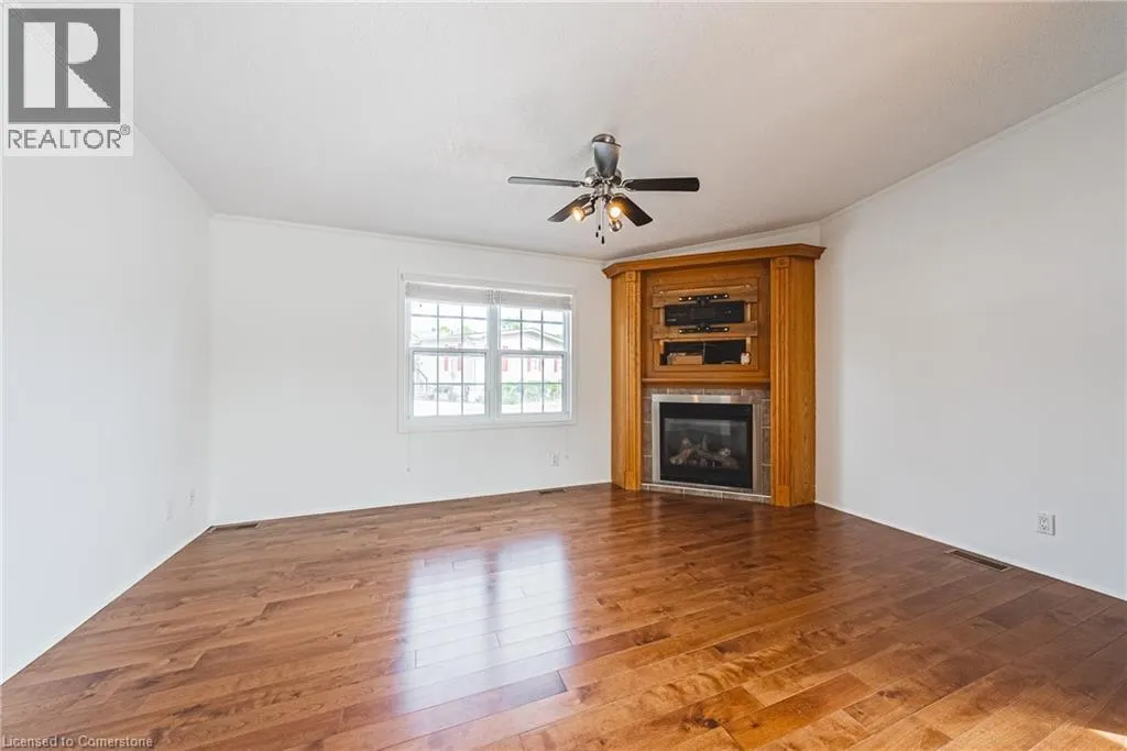2 HEMLOCK CRESCENT PVT Crescent