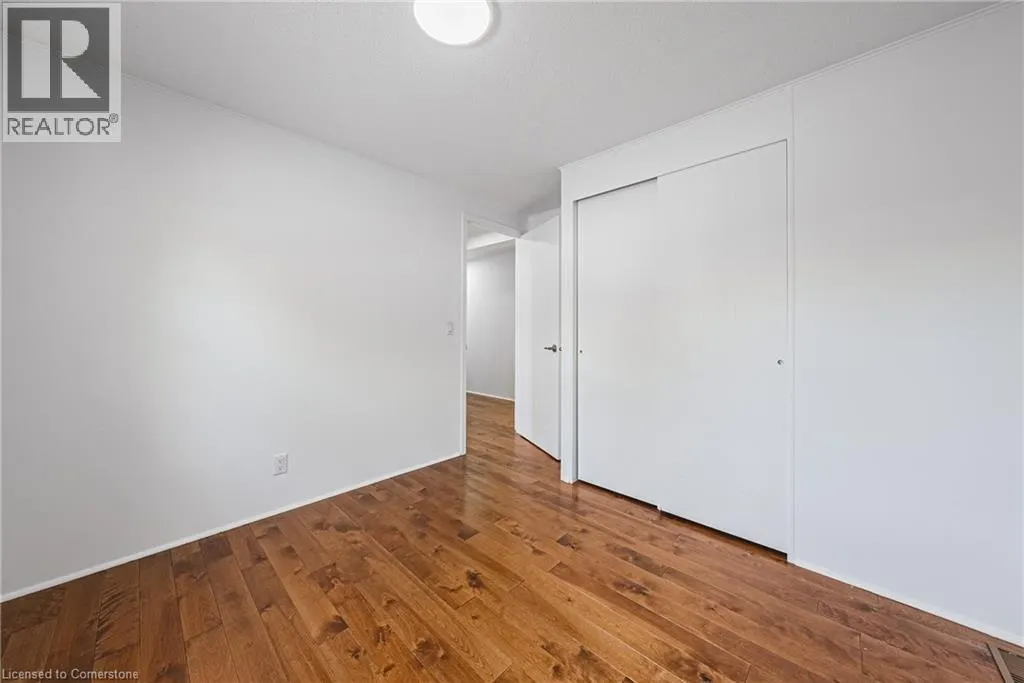 2 HEMLOCK CRESCENT PVT Crescent