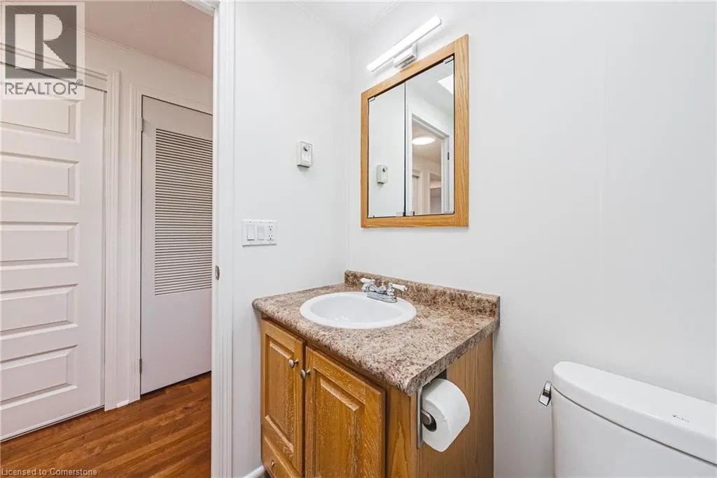 2 HEMLOCK CRESCENT PVT Crescent