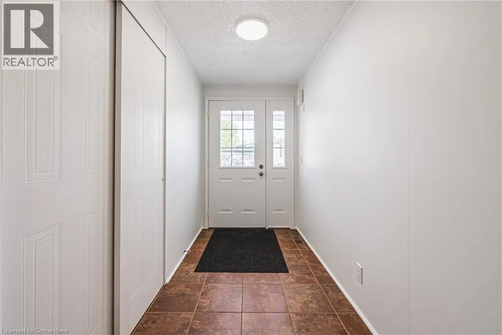 2 HEMLOCK CRESCENT PVT Crescent