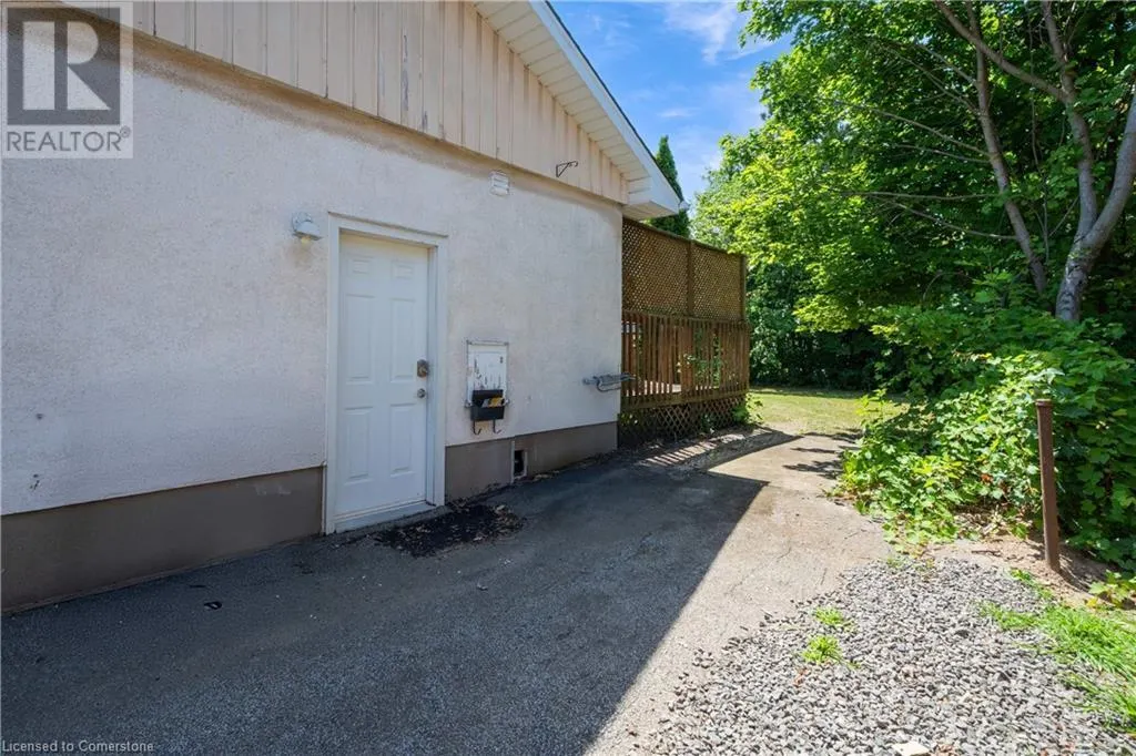 84 JACOBSON Avenue