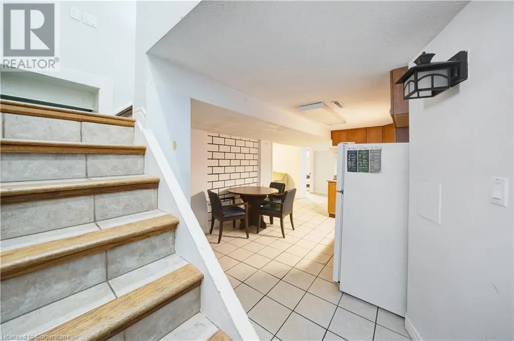 84 JACOBSON Avenue