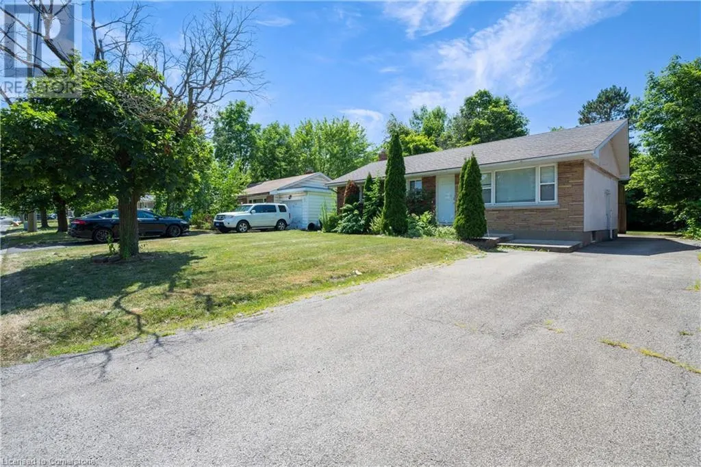 84 JACOBSON Avenue