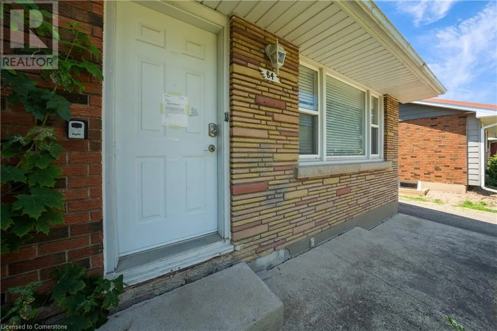 84 JACOBSON Avenue