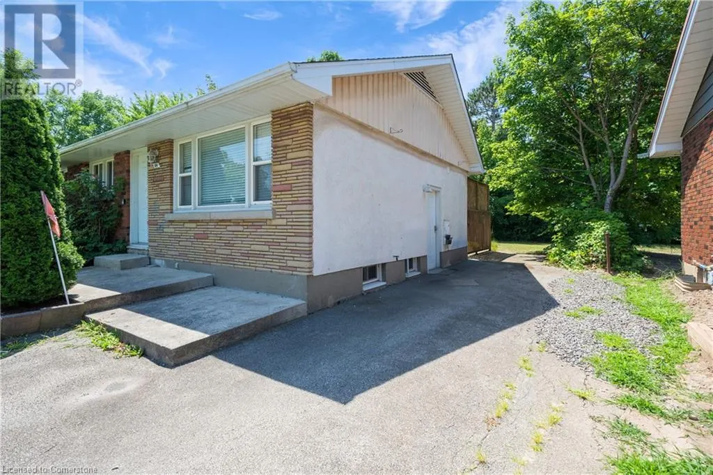 84 JACOBSON Avenue