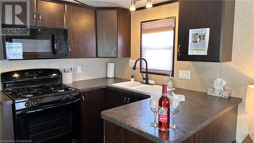 1501 LINE 8 Road Unit# 520, #520