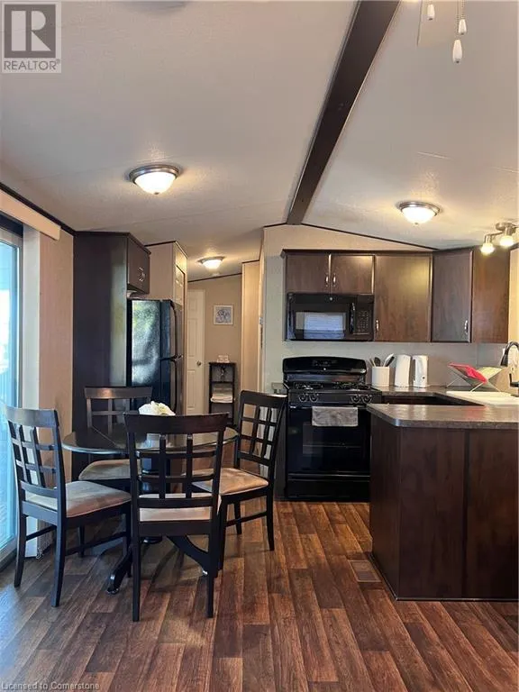 1501 LINE 8 Road Unit# 520, #520