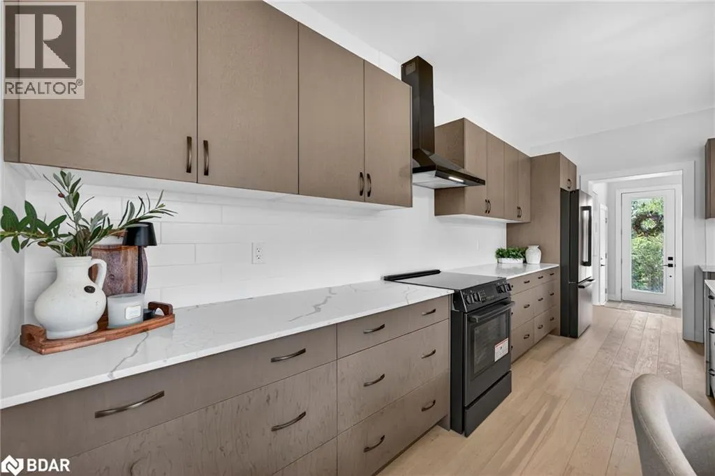 1008 KINGSRIDGE Court