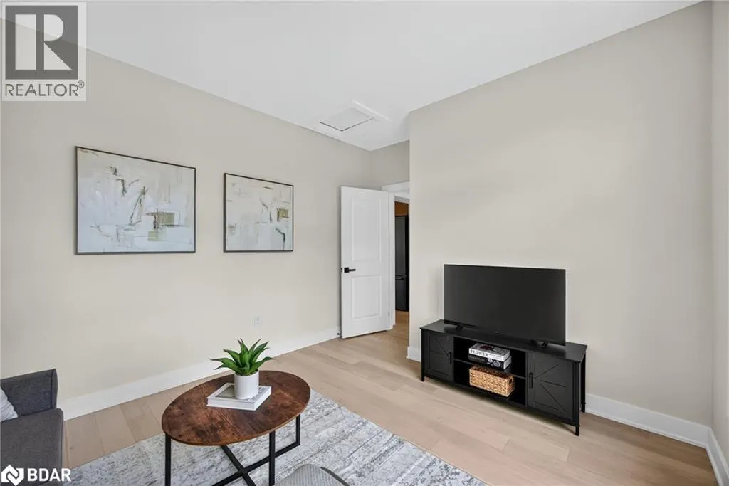 1008 KINGSRIDGE Court