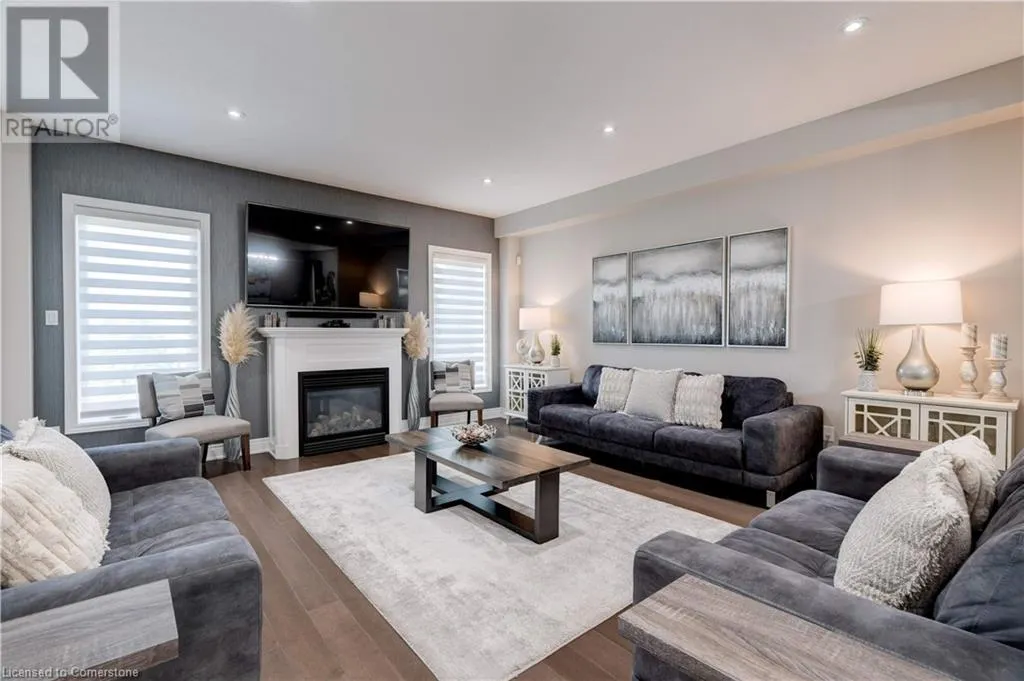 13 BIGGAR Crescent