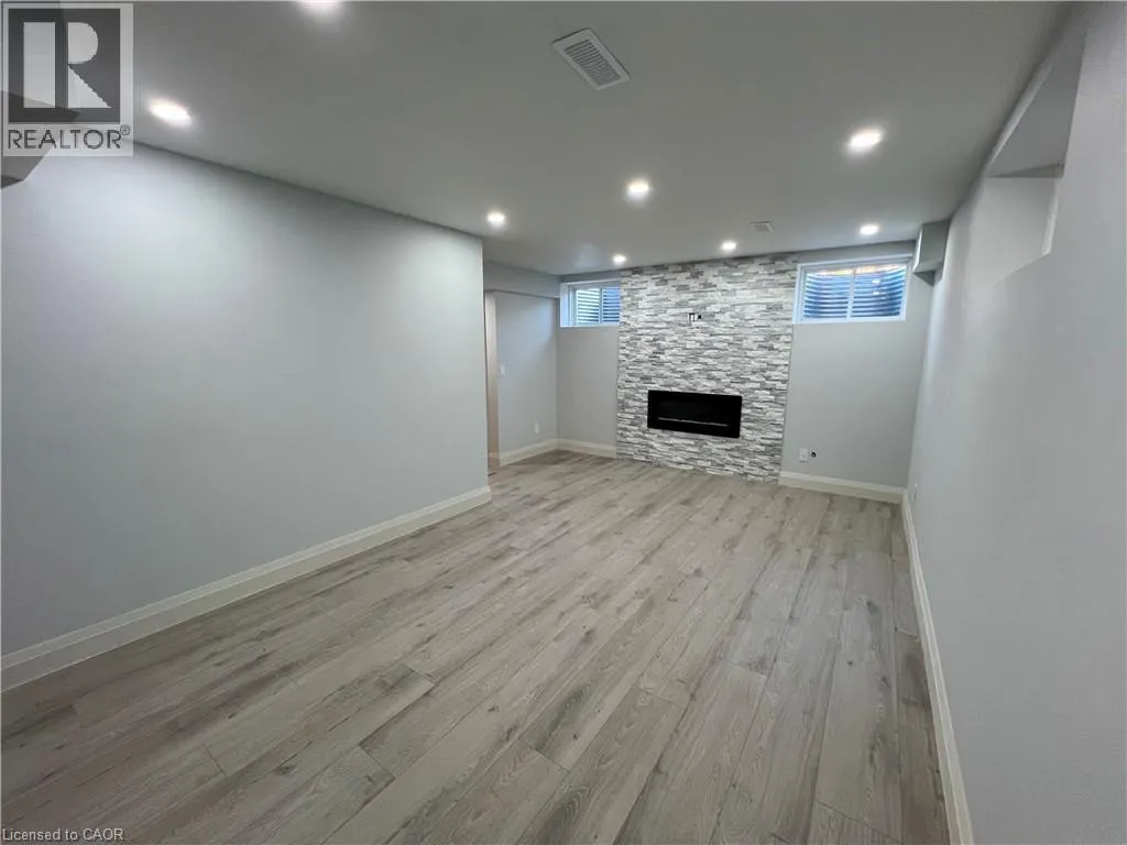 14 QUEENSGATE Crescent Unit# Lower, #Lower