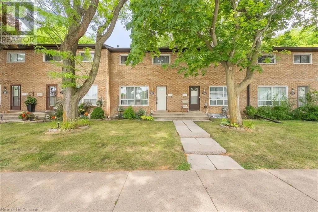 32 RIVERDALE Drive