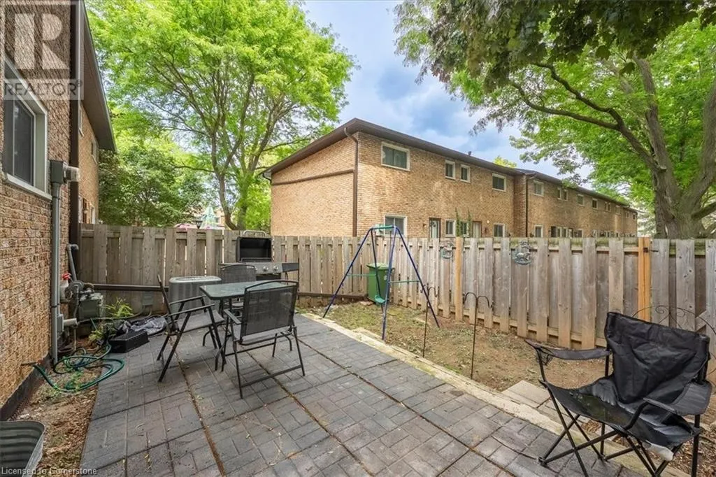 32 RIVERDALE Drive
