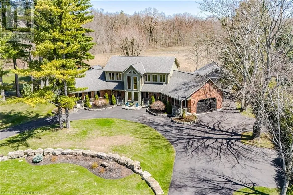 587 HILLCREST Road