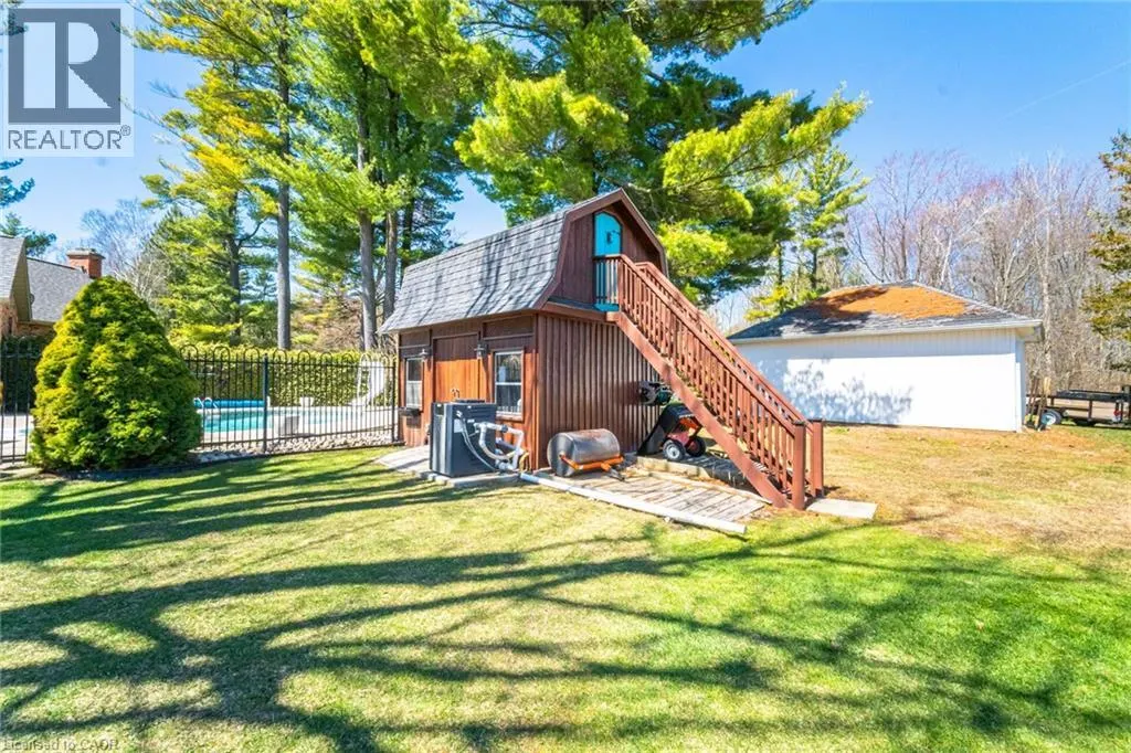 587 HILLCREST Road