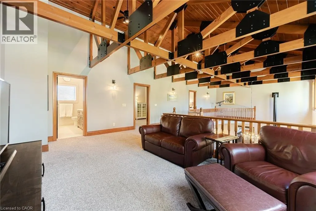 587 HILLCREST Road