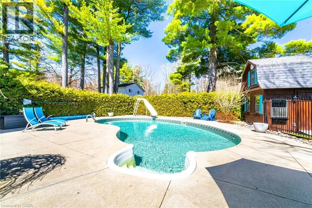 587 HILLCREST Road